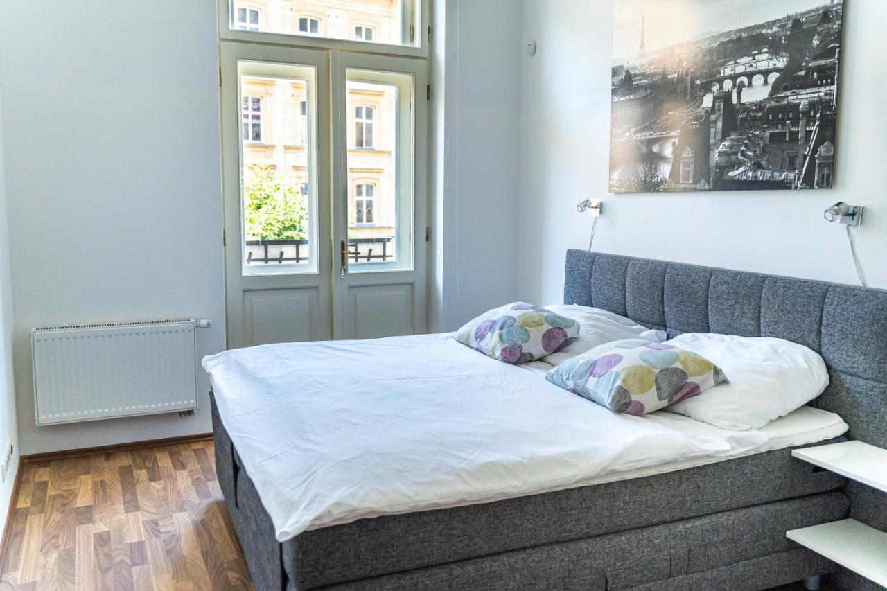 Apartments Valencia Карлови Вари Екстериор снимка