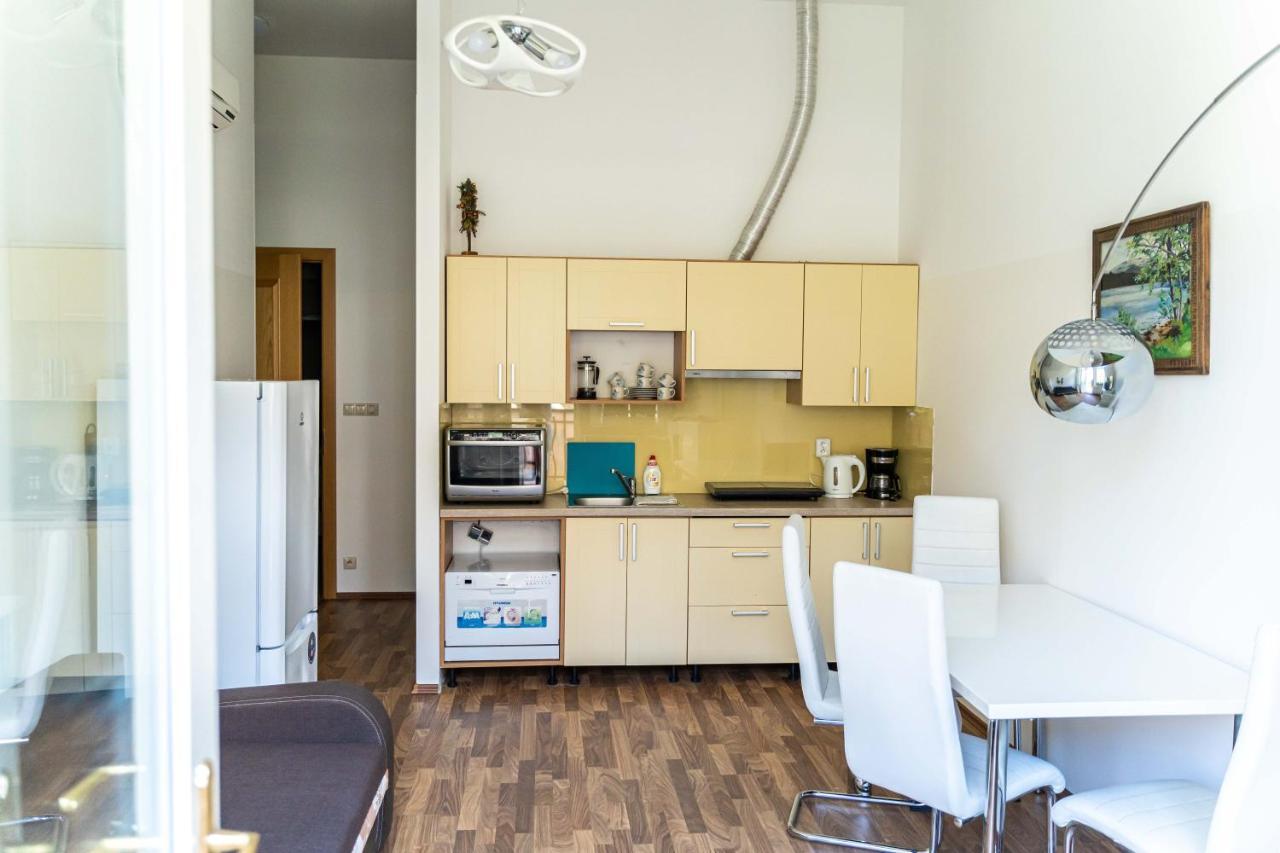 Apartments Valencia Карлови Вари Екстериор снимка