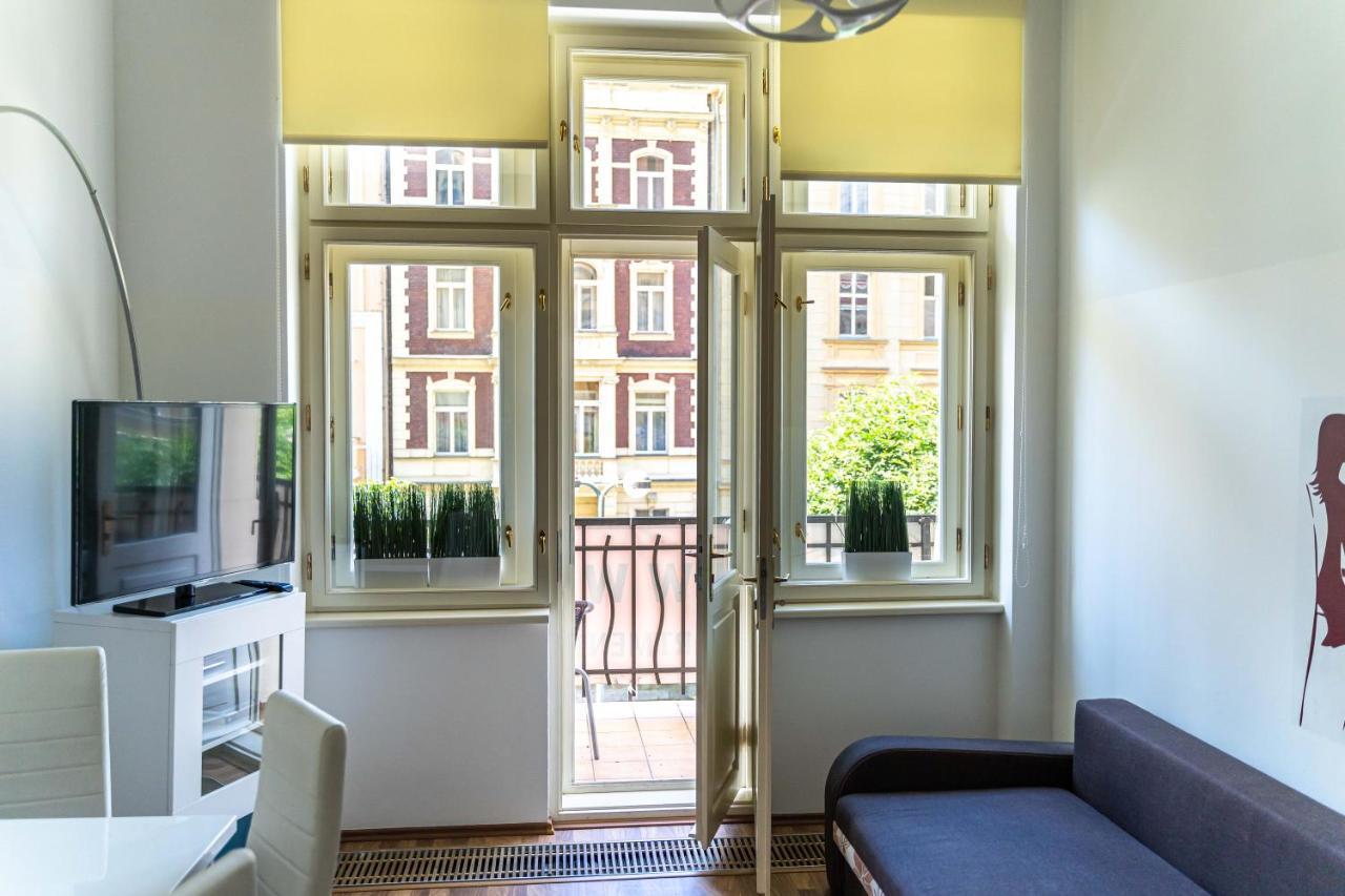 Apartments Valencia Карлови Вари Екстериор снимка
