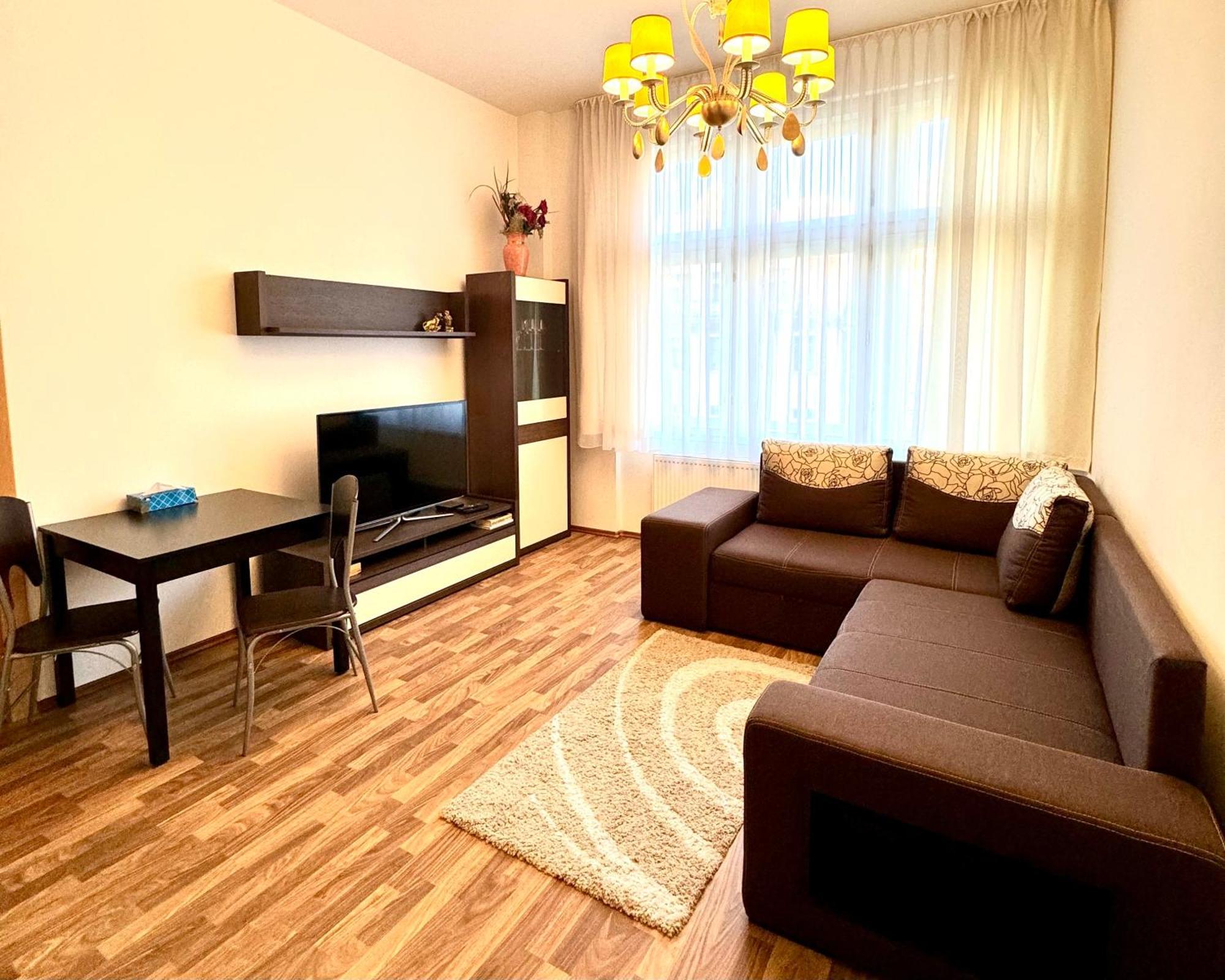 Apartments Valencia Карлови Вари Екстериор снимка